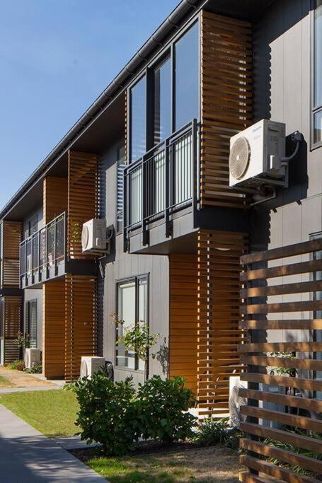 Home From Home City Apartment Крайстчёрч Экстерьер фото
